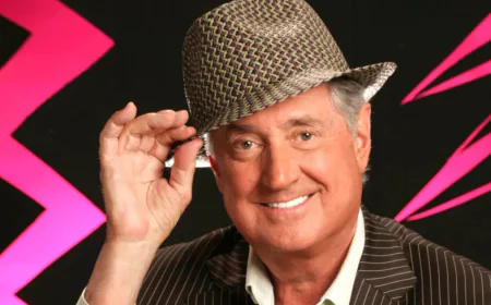 Neil Sedaka, Pop Songwriting Legend Behind Breaking Up Is Hard to Do, Dies at 86